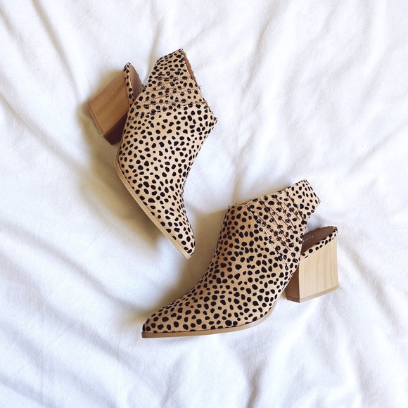 Shoes - Cheetah Print Booties
